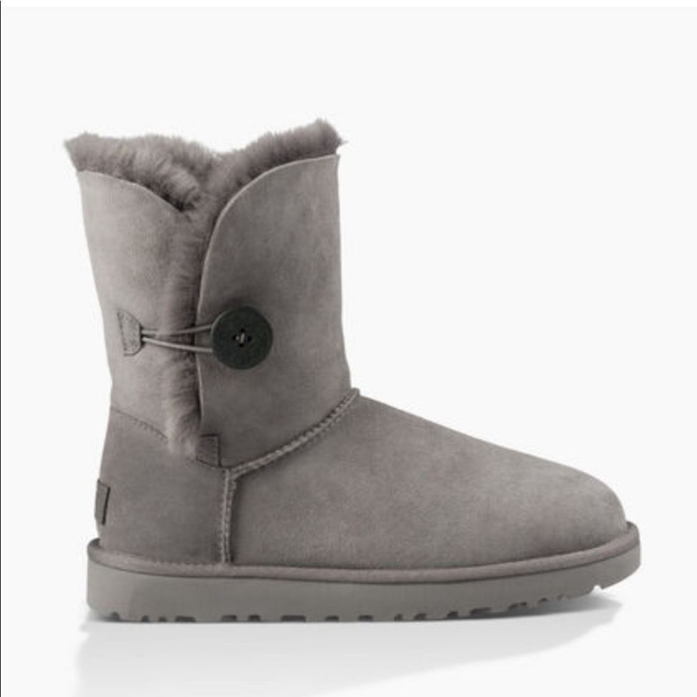 Ugg Bailey Button II Boot in Gray